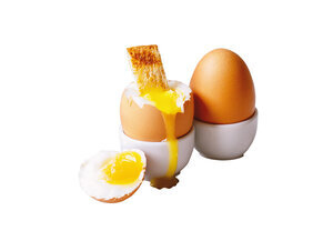 134879709-soft-boiled-egg-eggcup-isolate.jpg