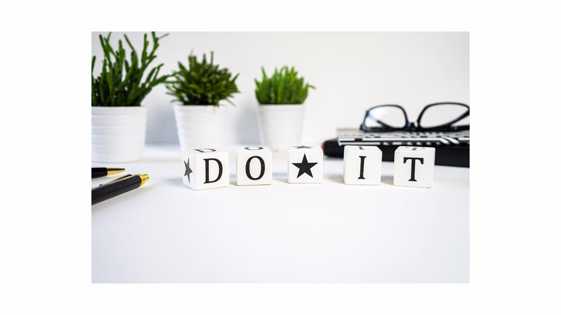 オレンジ シンプル 明るい 事業計画書 プレゼンテーション (2).jpg