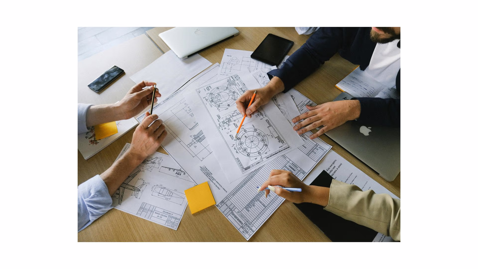 オレンジ シンプル 明るい 事業計画書 プレゼンテーション (4).jpg